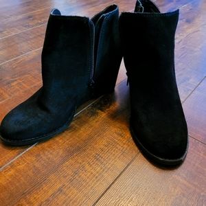 Lucky Brand Yakeena Booties